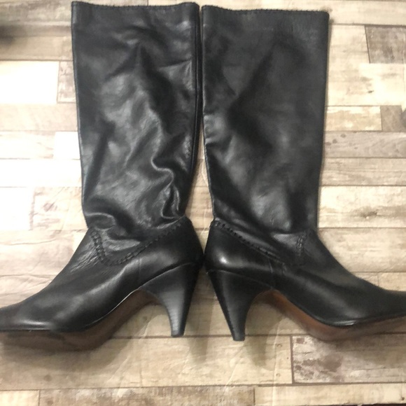 Max Studio Maureen Tall Black leather heeled boots - Picture 3 of 16